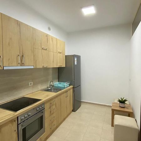 Anna'S Apartament Lushnjë Buitenkant foto