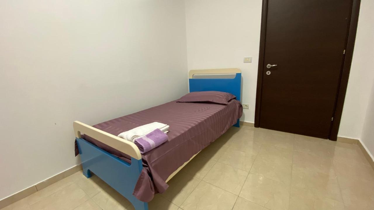 Anna'S Apartament Lushnjë Buitenkant foto
